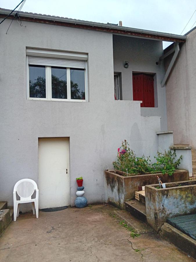 Une Maison En Ville Saint-Denis  Extérieur photo